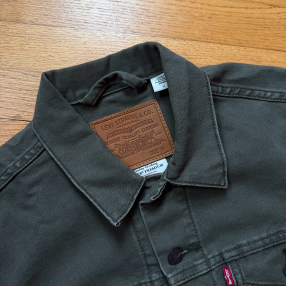 Levi's Premium Trucker Jacket in Olive Night Canvas - Picture 3 of 4